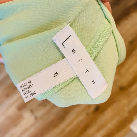 Leith Green Sleeveless Peplum Cami Top - Picture 7 of 8